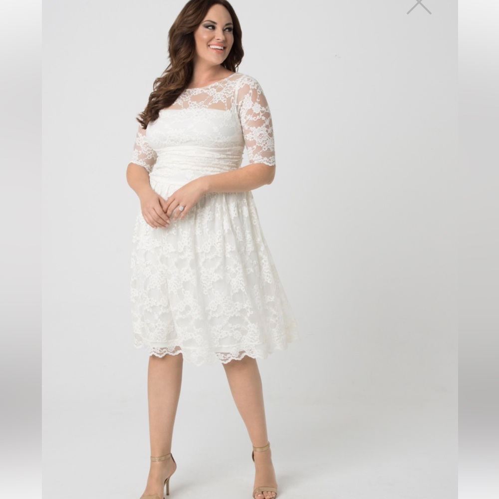 Kiyonna- Aurora wedding dress (ivory)